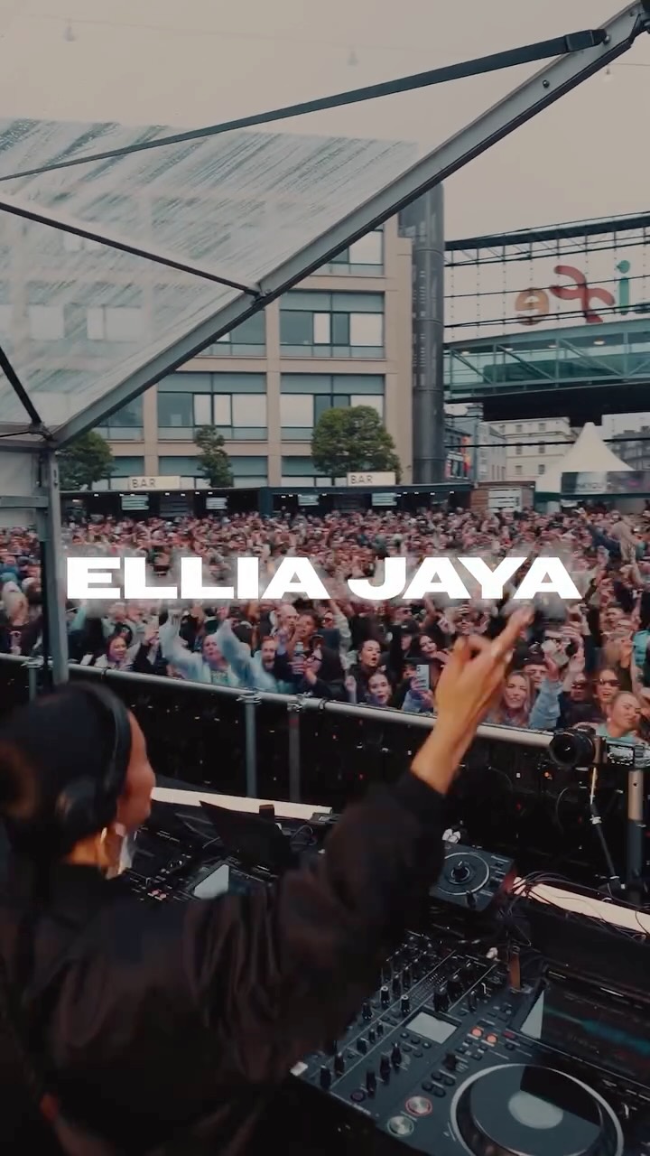 ELLIA JAYA